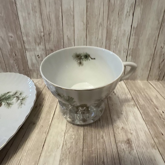 Grant Crest Fine China Japan Cups And Saucer Snack Plates Pine Cone Theme - Picture 6 of 11